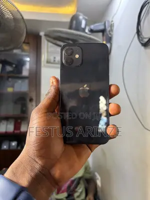 Apple iPhone 12 64 GB Black