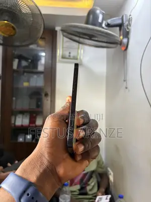 Apple iPhone 12 64 GB Black