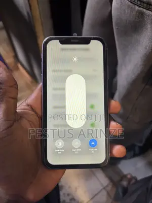 Apple iPhone 11 64 GB Purple