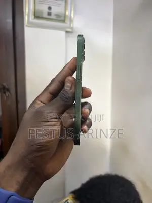 Apple iPhone 13 128 GB Green