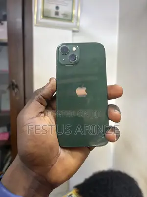 Apple iPhone 13 128 GB Green