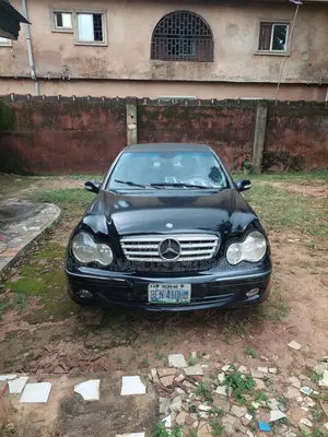 Mercedes-Benz C200 2003 Black