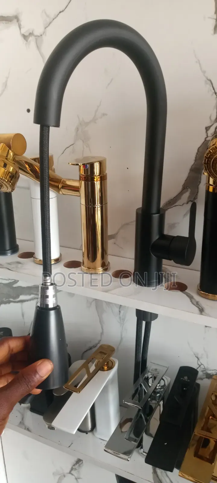 Black Sink Mixer Adjustable and Pull Out
