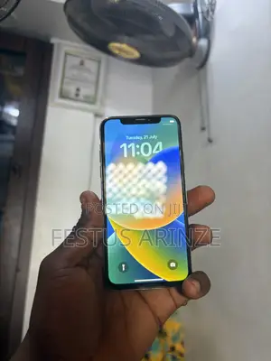 Apple iPhone X 64 GB Silver