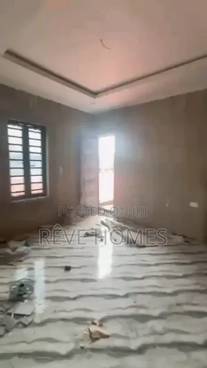 Mini Flat in Fola Agoro for rent
