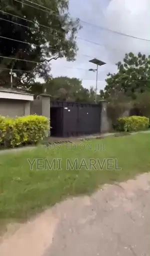 4 Bed Bungalow With 2sitting Rooms, a BQ and Security House on 2000sqm