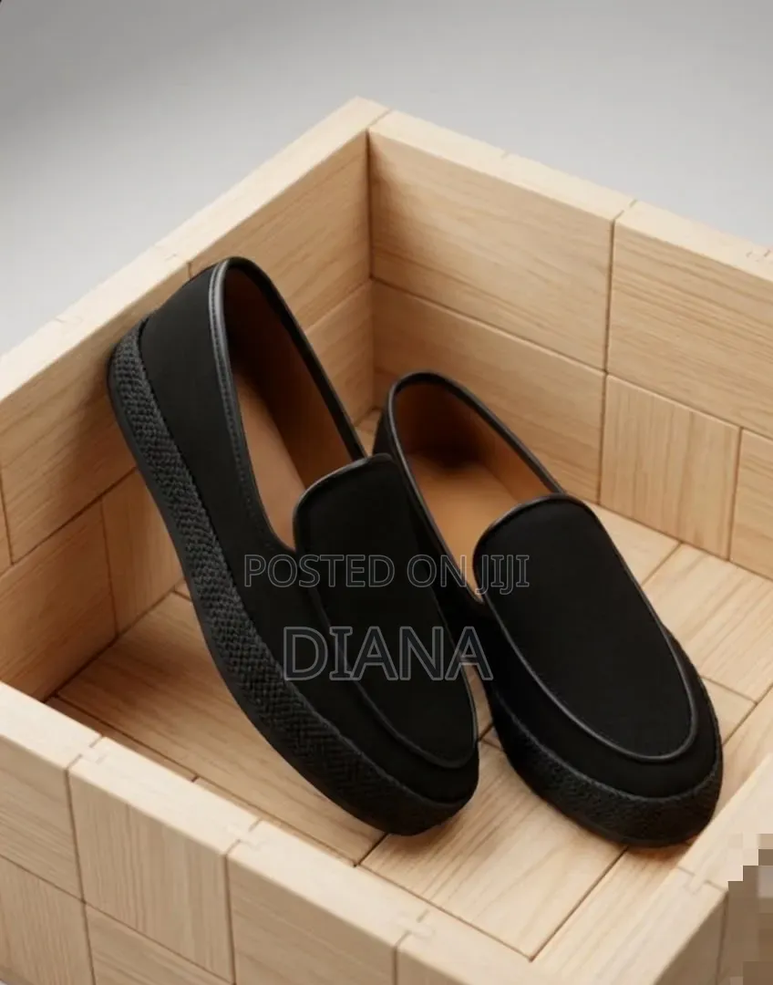 Men's Shoe