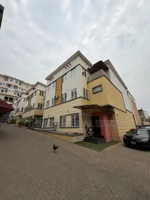 5bdrm Townhouse / Terrace in Guzape, Abuja for rent