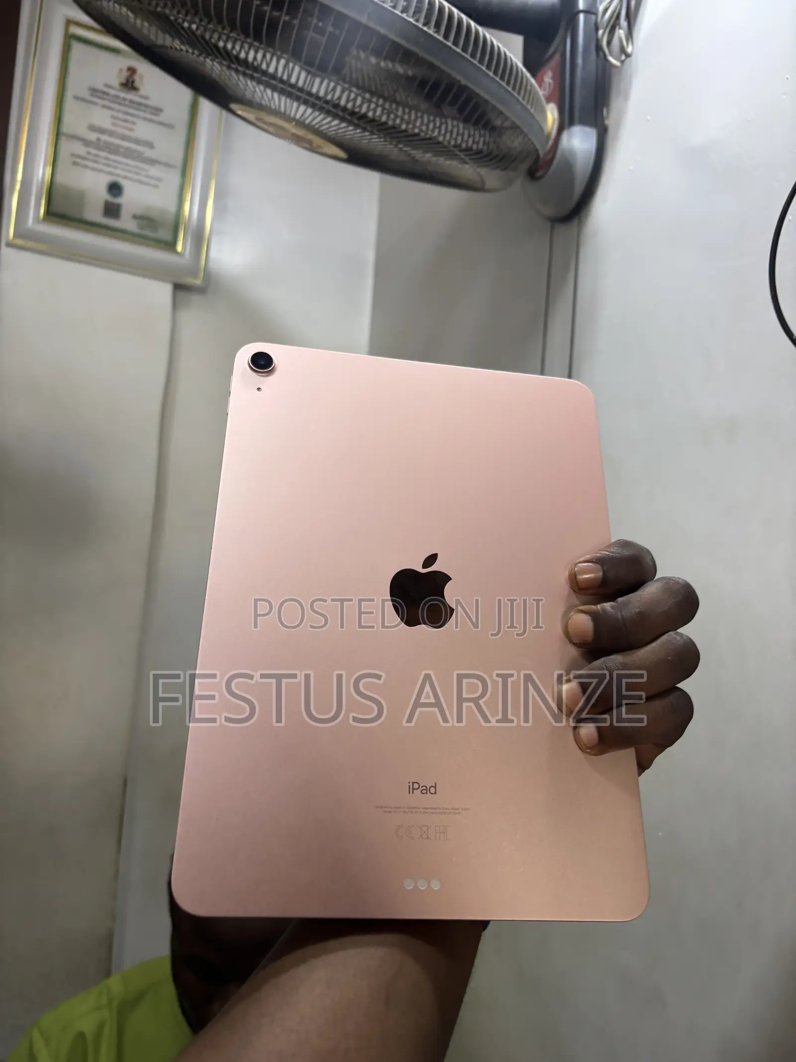 Apple iPad Air (2022) 64 GB