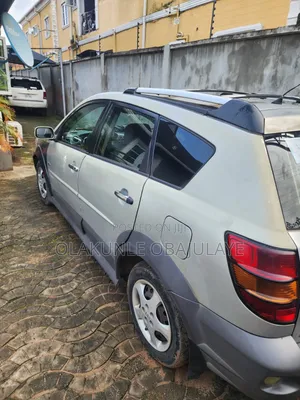 Pontiac Vibe Automatic 2004 Silver