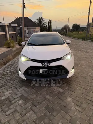 Toyota Corolla 2017 White
