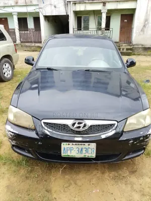 Hyundai Verna 2013 Black