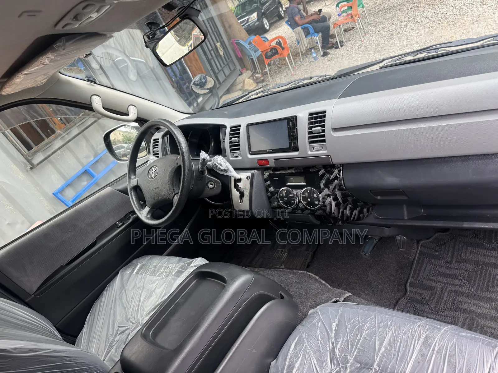 Toyota HiAce 2012 Blue