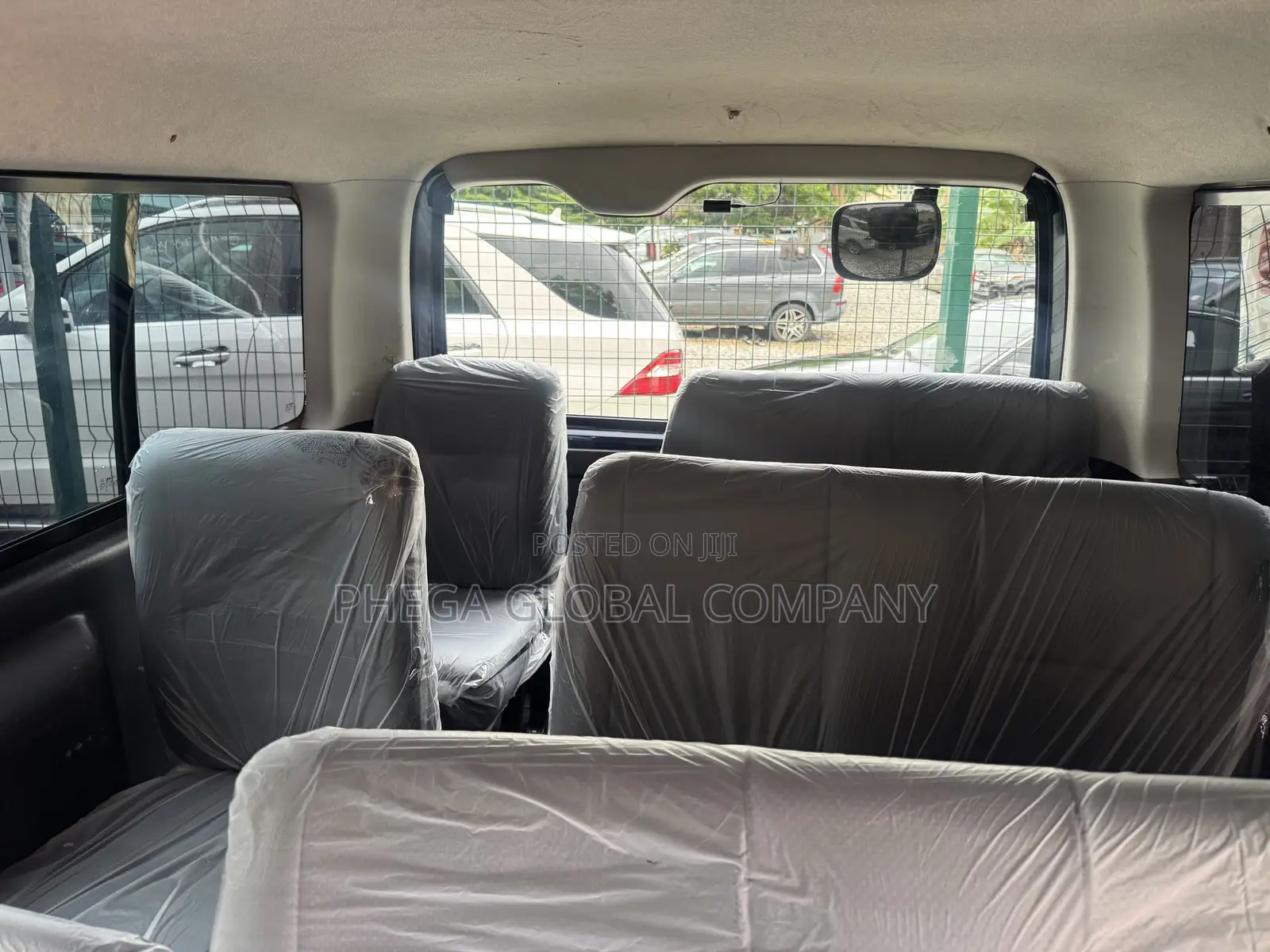 Toyota HiAce 2012 Blue
