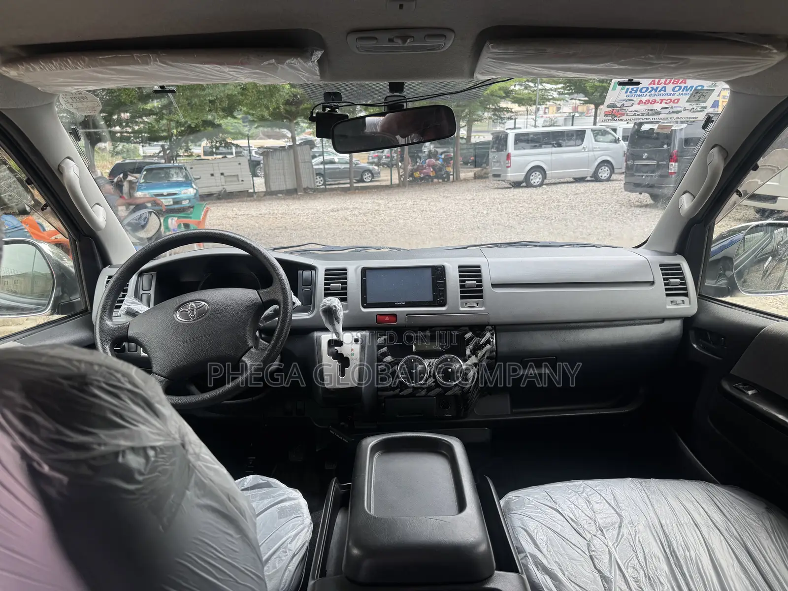 Toyota HiAce 2012 Blue