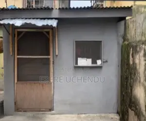 3bdrm Block of Flats in Aguda Surulere Lagos for sale