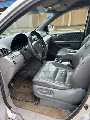 Honda Odyssey 2010 Silver