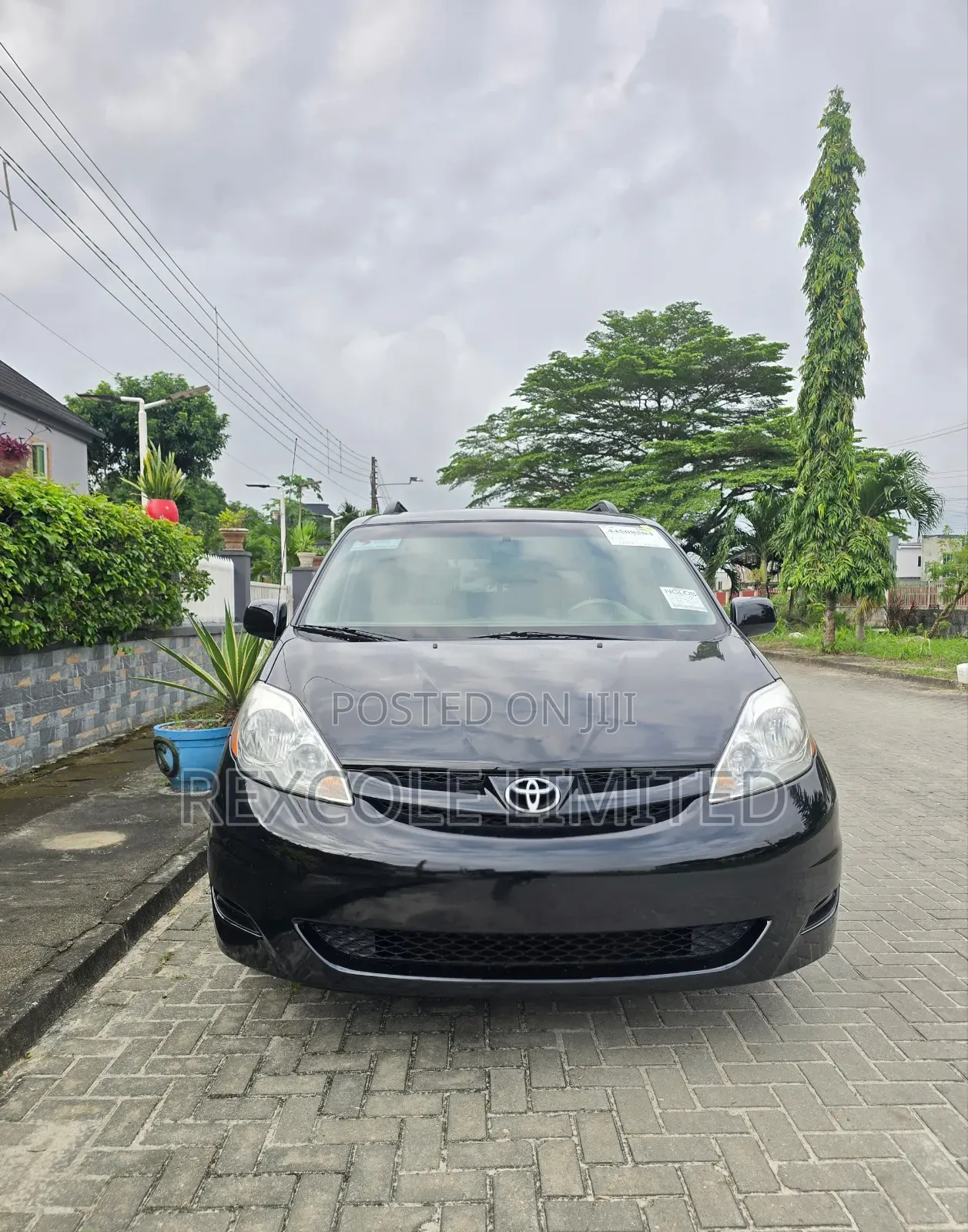 Toyota Sienna LE 2009 Black