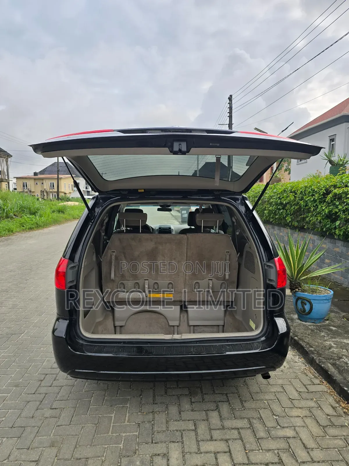 Toyota Sienna LE 2009 Black