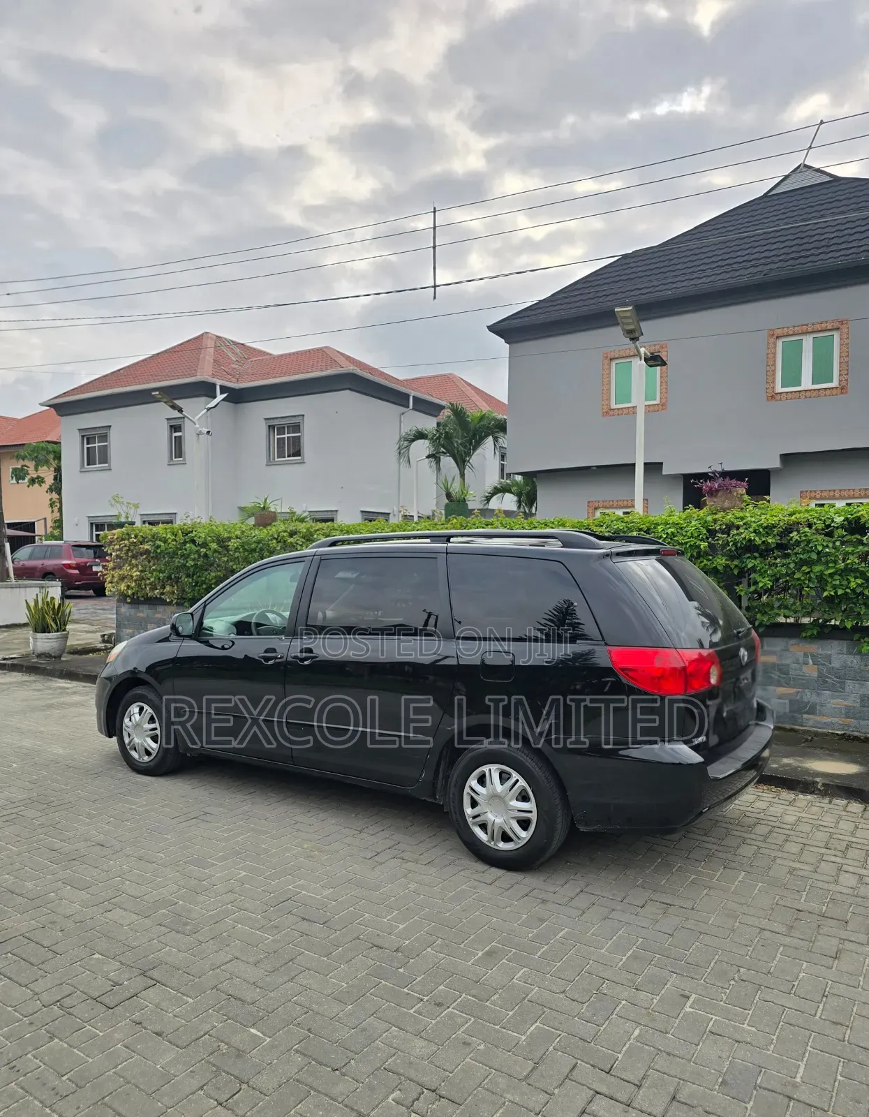 Toyota Sienna LE 2009 Black