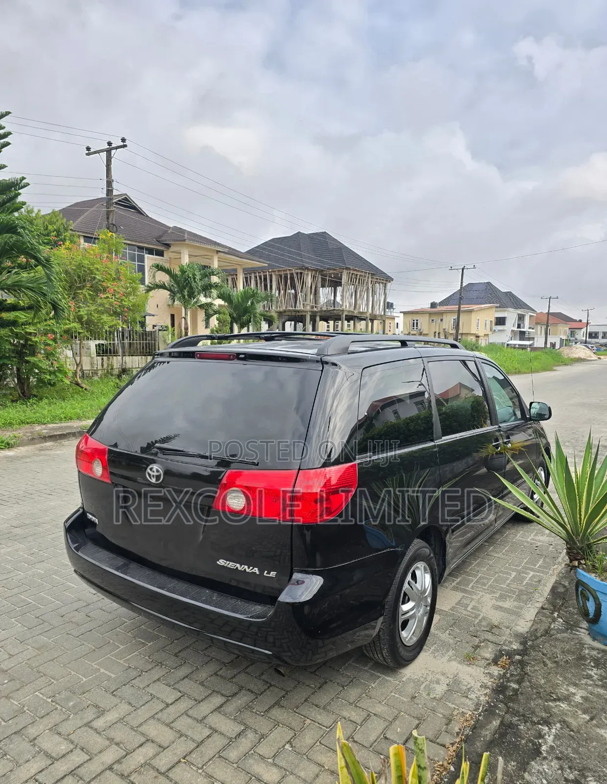Toyota Sienna LE 2009 Black