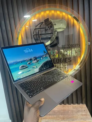 Laptop Apple MacBook Pro 2020 M1 16GB Apple M1 SSD 512GB