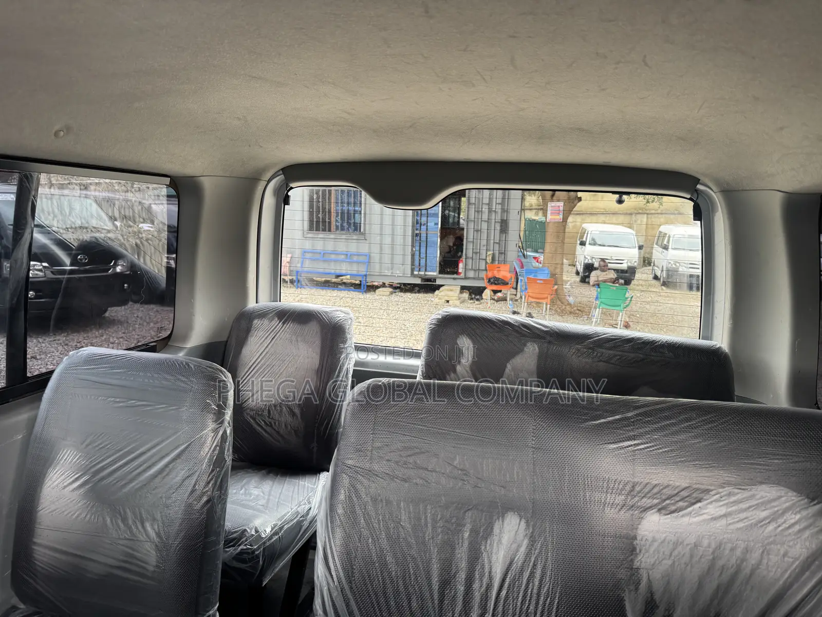 Toyota HiAce 2010 Silver