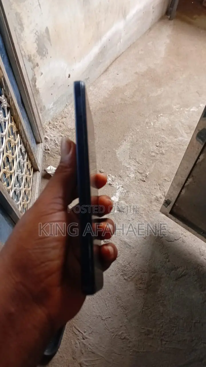 Tecno Spark 10 128 GB Blue