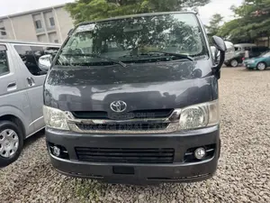 Toyota HiAce 2010 Black