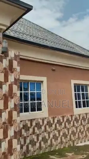 3bdrm Bungalow in Enugu for sale
