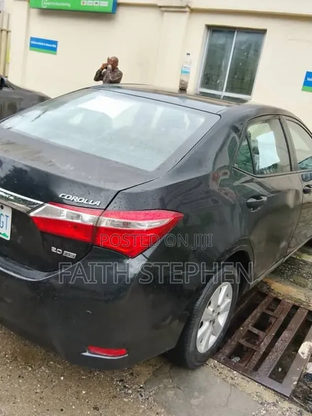 Toyota Corolla 2015 Black
