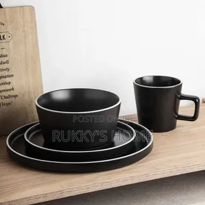 Plates and Cups That Make Meals Remarkable