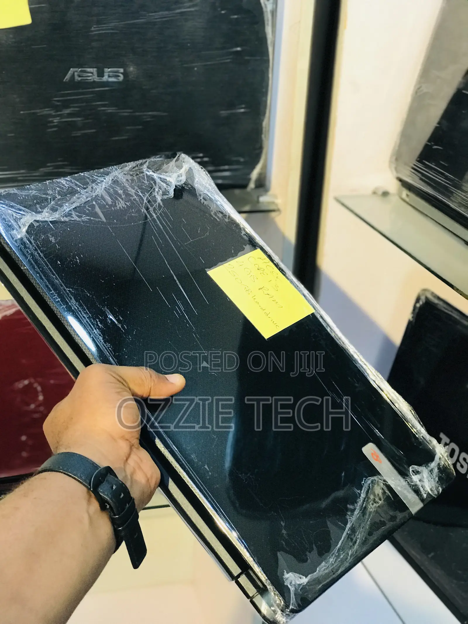 New Laptop Packard Bell 4GB Intel Core i3 HDD 250GB