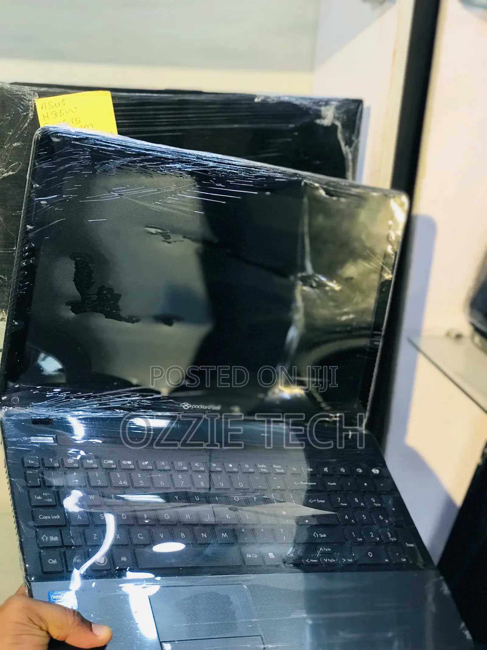 New Laptop Packard Bell 4GB Intel Core i3 HDD 250GB
