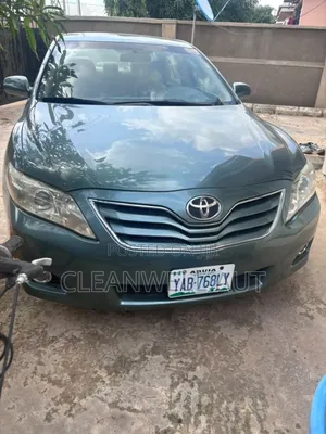 Toyota Camry 2010 Green
