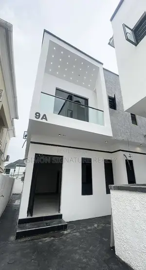 4bdrm Duplex in A Very Secured, Chevron for sale