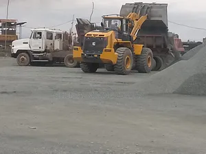 Strong Building Stone - Granite Dust, 3/4, 1/2 in Stock