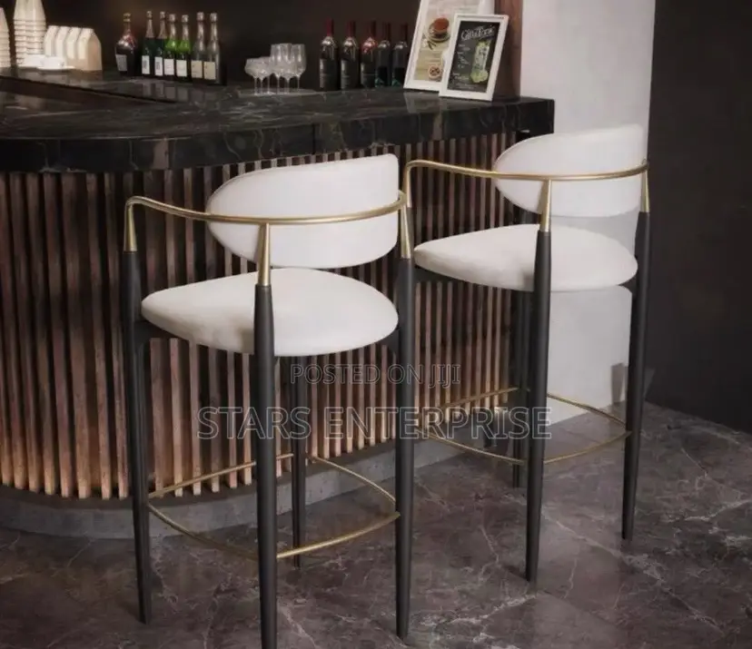 Bar Stool / Classic High Stool