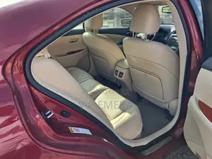 Lexus ES 2012 Red