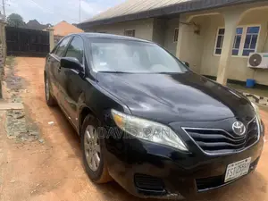 Toyota Camry LE 4dr Sedan (2.5L 4cyl 6AM) 2010 Black