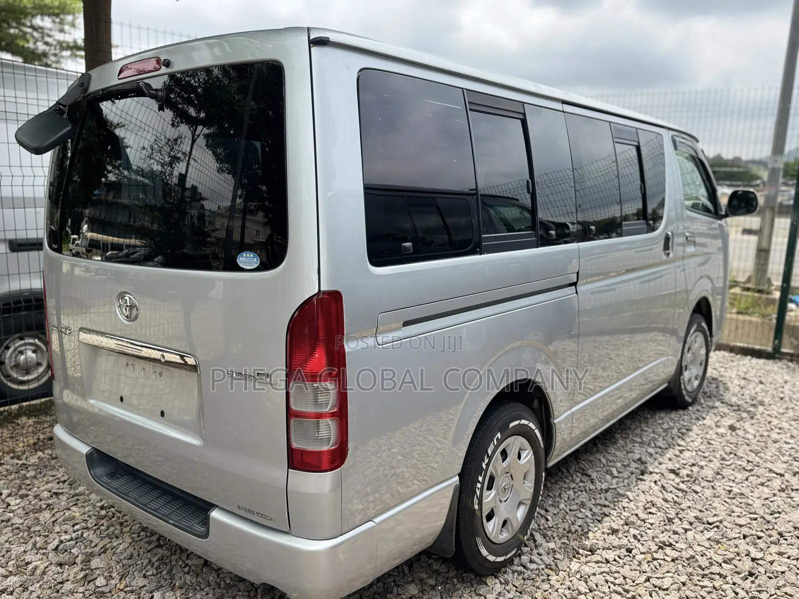 Toyota HiAce 2010 Silver