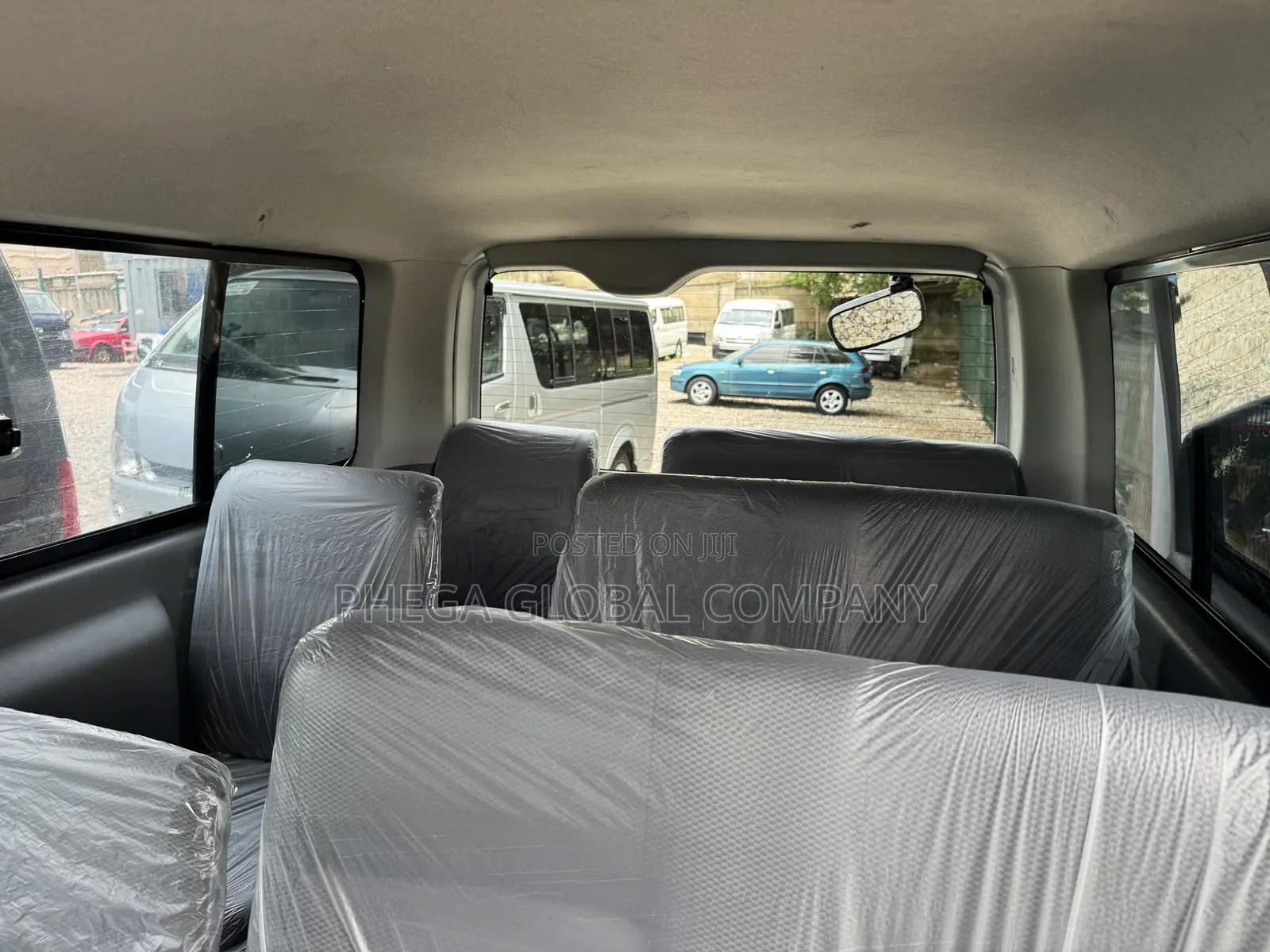 Toyota HiAce 2010 Silver