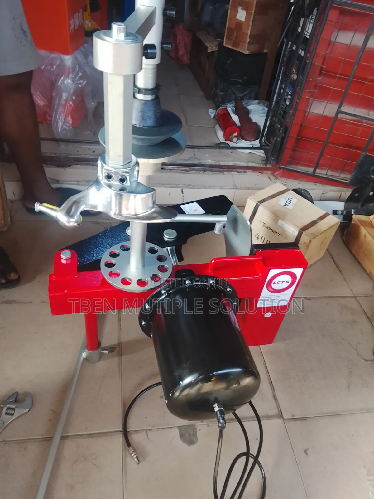 Portable Tyre Changer