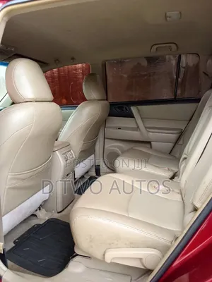 Toyota Highlander 2010 Red