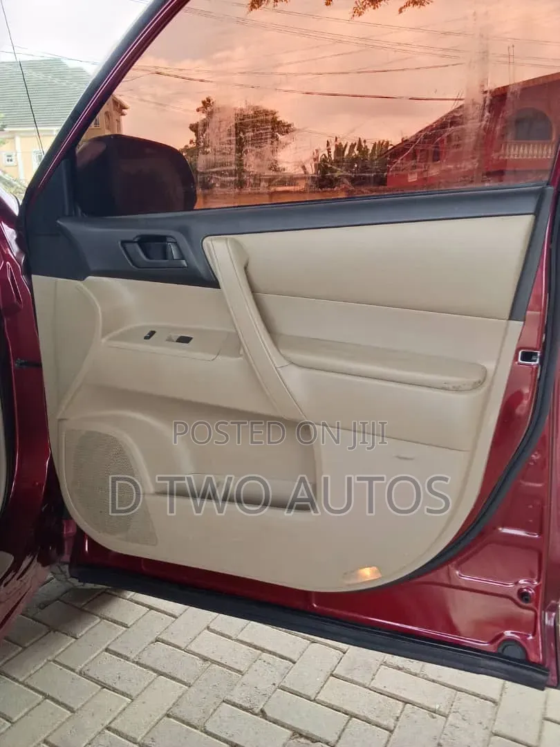 Toyota Highlander 2010 Red