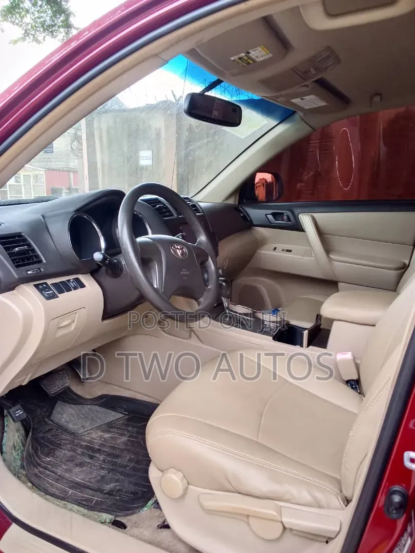 Toyota Highlander 2010 Red