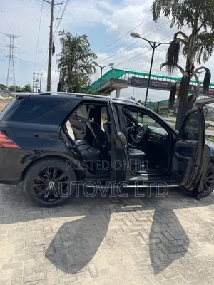 Mercedes-Benz GLE-Class 2017 Black