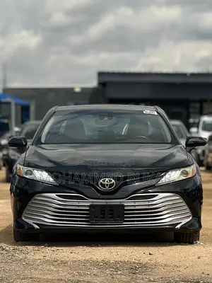 Toyota Camry XLE FWD (2.5L 4cyl 8AM) 2018 Black