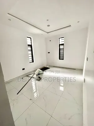 2bdrm Apartment in Chevron, Lekki Expressway for rent