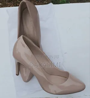 Patent Leather Pointed-Toe Pumps